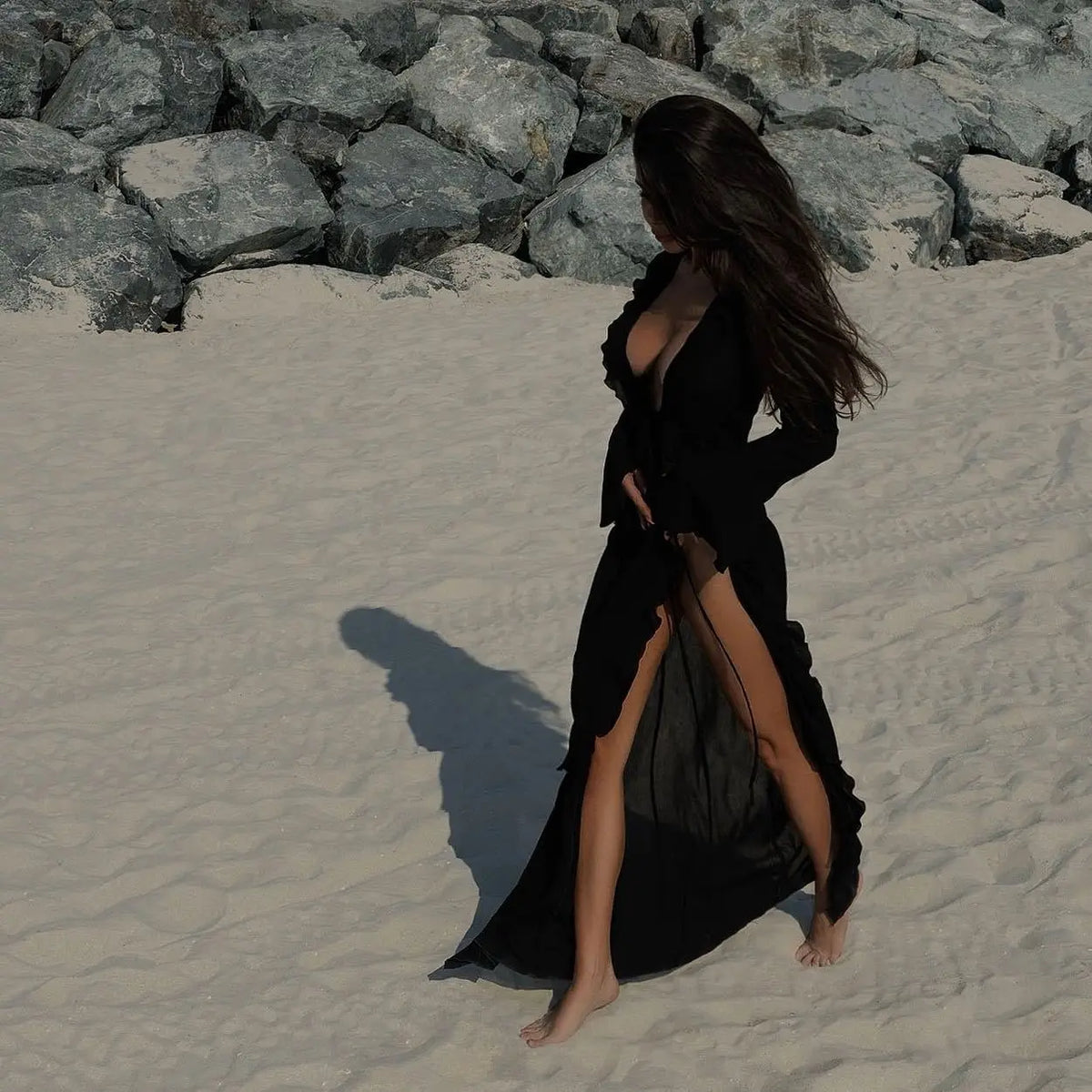 Elegant Beach Cover-Up – Lightweight & Stylish